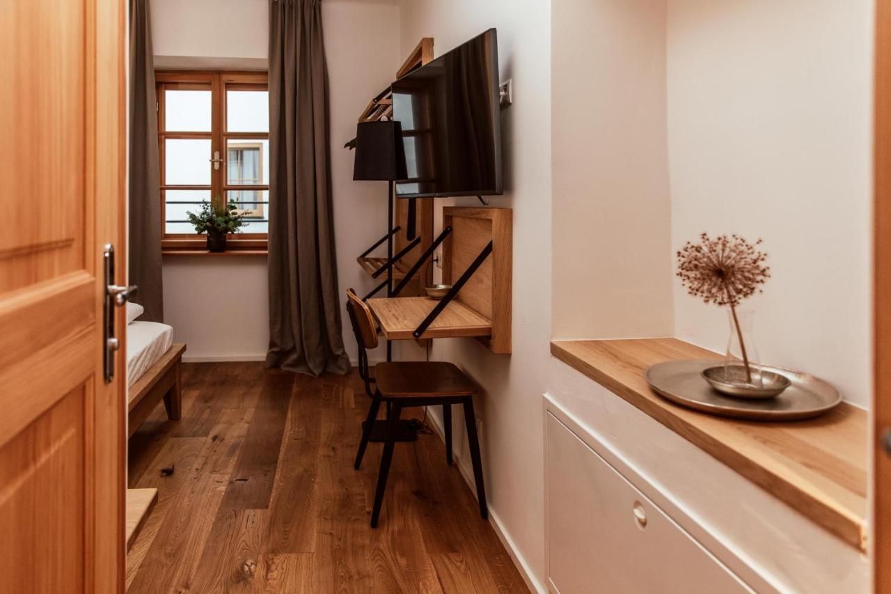 The Salt Townhouse Aparthotel Hallein Exterior photo